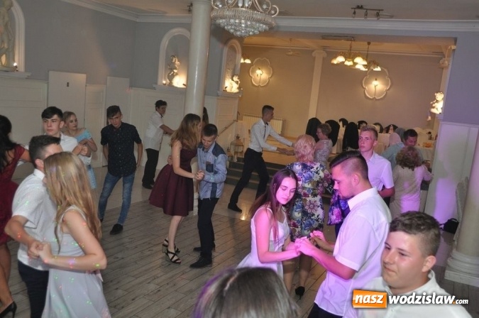 Zdjęcie w galerii na portalu naszwodzislaw.com: Mszana, Gogołowa: 54 uczniów zakończyło edukację  wiadomości z regionu