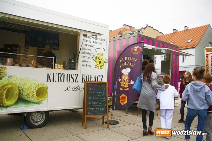 Zdjęcie w galerii na portalu naszwodzislaw.com: Food trucki w Wodzisławiu na rozpoczęcie wakacji wiadomości z regionu