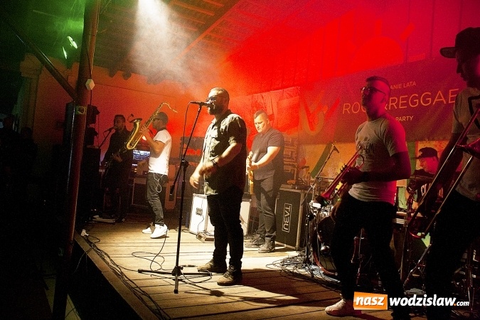 Zdjęcie w galerii na portalu naszwodzislaw.com: Mimo chłodu, atmosfera była gorąca! W Olzie powitano wakacje. Na scenie Tabu i Koniec Świata wiadomości z regionu