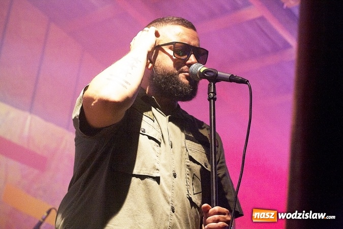 Zdjęcie w galerii na portalu naszwodzislaw.com: Mimo chłodu, atmosfera była gorąca! W Olzie powitano wakacje. Na scenie Tabu i Koniec Świata wiadomości z regionu