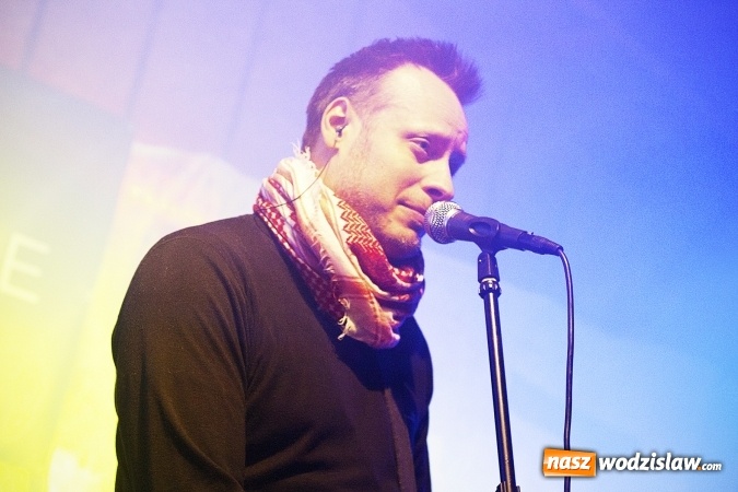 Zdjęcie w galerii na portalu naszwodzislaw.com: Mimo chłodu, atmosfera była gorąca! W Olzie powitano wakacje. Na scenie Tabu i Koniec Świata wiadomości z regionu