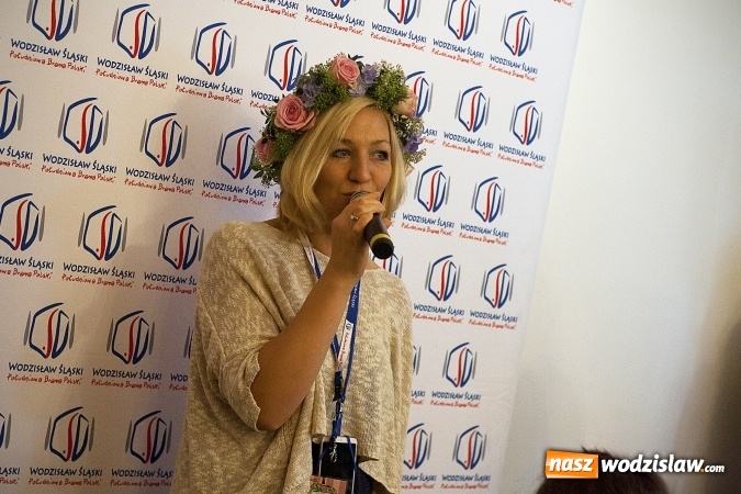 Zdjęcie w galerii na portalu naszwodzislaw.com: Pletli wianki i biesiadowali przy ognisku. Zorganizowano III Wodzisławską Noc Świętojańską wiadomości z regionu