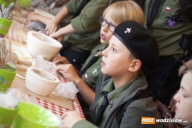 Zdjęcie w galerii na portalu naszwodzislaw.com: Pletli wianki i biesiadowali przy ognisku. Zorganizowano III Wodzisławską Noc Świętojańską wiadomości z regionu