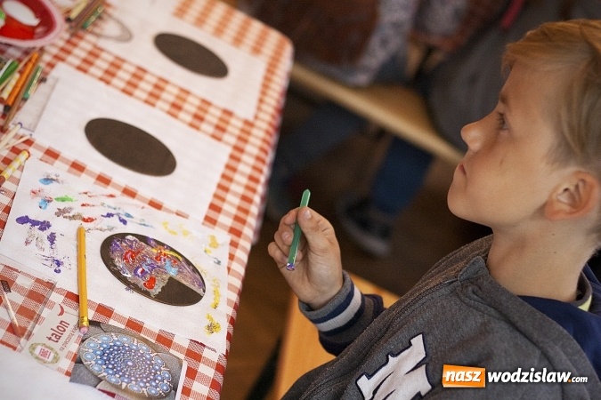 Zdjęcie w galerii na portalu naszwodzislaw.com: Pletli wianki i biesiadowali przy ognisku. Zorganizowano III Wodzisławską Noc Świętojańską wiadomości z regionu