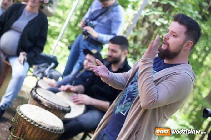 Zdjęcie w galerii na portalu naszwodzislaw.com: Pletli wianki i biesiadowali przy ognisku. Zorganizowano III Wodzisławską Noc Świętojańską wiadomości z regionu