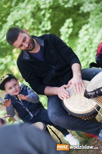 Zdjęcie w galerii na portalu naszwodzislaw.com: Pletli wianki i biesiadowali przy ognisku. Zorganizowano III Wodzisławską Noc Świętojańską wiadomości z regionu