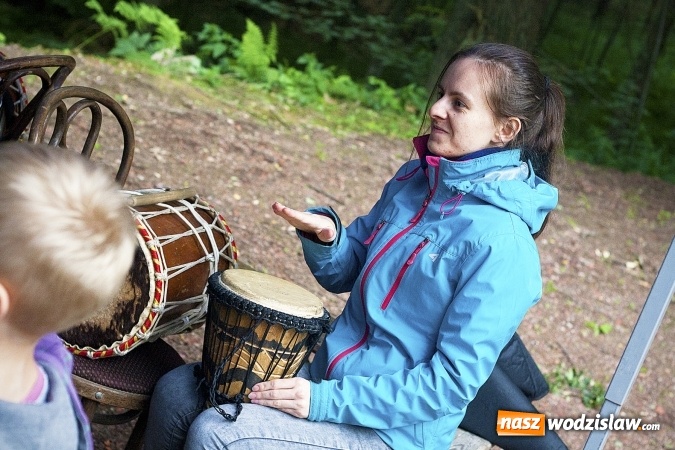Zdjęcie w galerii na portalu naszwodzislaw.com: Pletli wianki i biesiadowali przy ognisku. Zorganizowano III Wodzisławską Noc Świętojańską wiadomości z regionu