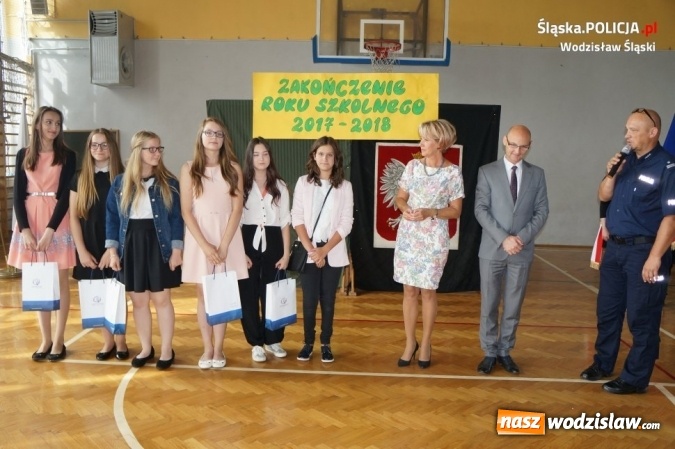 Zdjęcie w galerii na portalu naszwodzislaw.com: Uczniowie nagrodzeni za filmy o uzależnieniach wiadomości z regionu