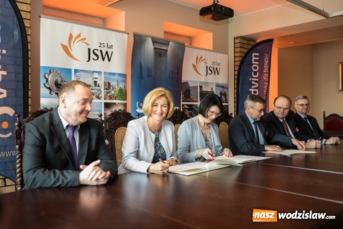 Zdjęcie w galerii na portalu naszwodzislaw.com: PWSZ podpisała porozumienie o współpracy z Jastrzębską Spółką Węglową wiadomości z regionu