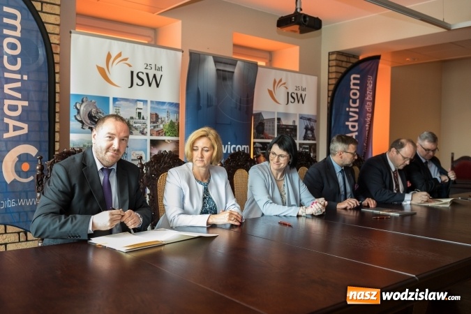 Zdjęcie w galerii na portalu naszwodzislaw.com: PWSZ podpisała porozumienie o współpracy z Jastrzębską Spółką Węglową wiadomości z regionu