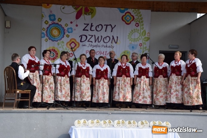 Zdjęcie w galerii na portalu naszwodzislaw.com: W Połomi po raz siódmy zabrzmiał Złoty Dzwon wiadomości z regionu