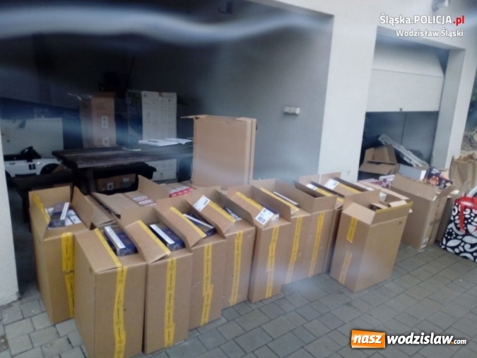 Zdjęcie w galerii na portalu naszwodzislaw.com: Wodzisławska drogówka tym razem namierzyła... 20 tysięcy papierosów FOTO i WIDEO wiadomości z regionu