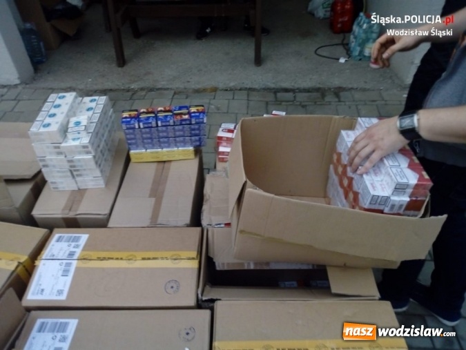 Zdjęcie w galerii na portalu naszwodzislaw.com: Wodzisławska drogówka tym razem namierzyła... 20 tysięcy papierosów FOTO i WIDEO wiadomości z regionu