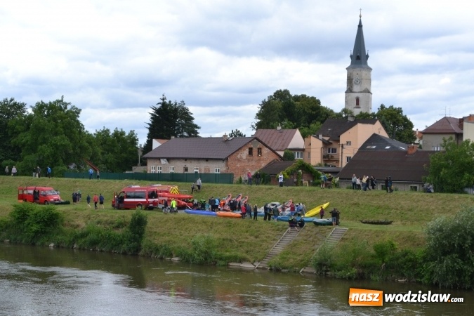 Zdjęcie w galerii na portalu naszwodzislaw.com: Sezon wodniacki oficjalnie rozpoczęty  wiadomości z regionu