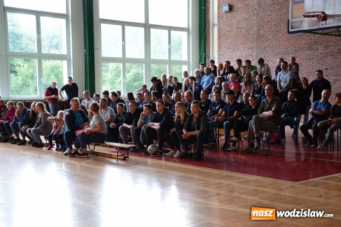 Zdjęcie w galerii na portalu naszwodzislaw.com: Polsko-brytyjskie zmagania na ringu w Wodzisławiu Śląskim  wiadomości z regionu