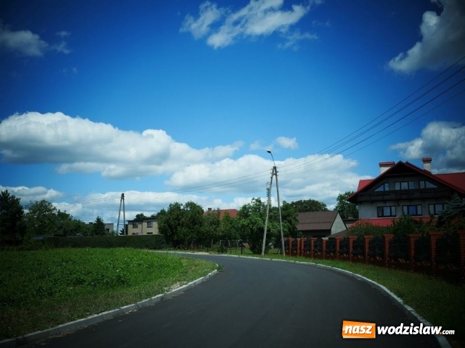 Zdjęcie w galerii na portalu naszwodzislaw.com: Droga równa jak stół. Remont ulicy Liliowej w Wodzisławiu Śląskim dobiegł końca wiadomości z regionu