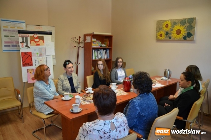 Zdjęcie w galerii na portalu naszwodzislaw.com: Artystycznie wyrazili sprzeciw wobec przemocy wiadomości z regionu