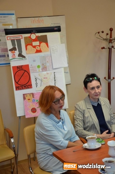 Zdjęcie w galerii na portalu naszwodzislaw.com: Artystycznie wyrazili sprzeciw wobec przemocy wiadomości z regionu