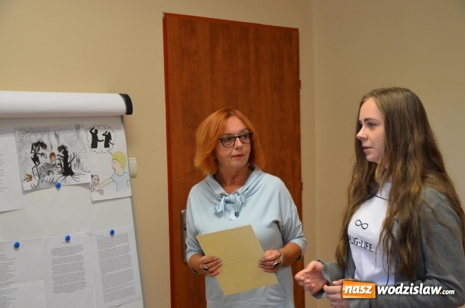 Zdjęcie w galerii na portalu naszwodzislaw.com: Artystycznie wyrazili sprzeciw wobec przemocy wiadomości z regionu