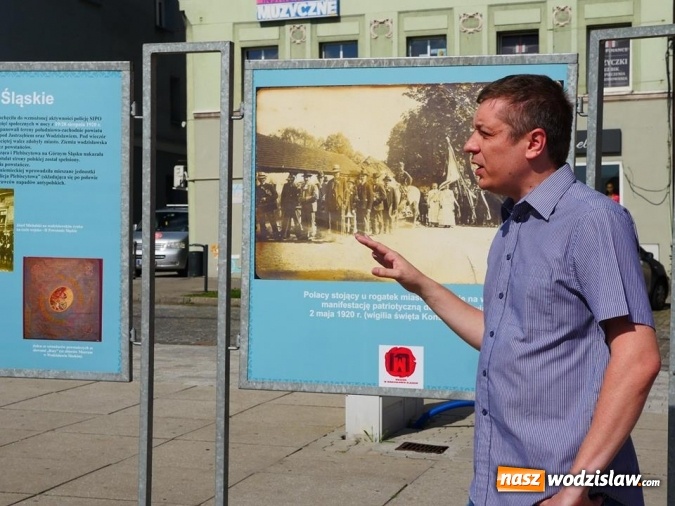 Zdjęcie w galerii na portalu naszwodzislaw.com: Patriotyczne ognisko i zwiedzanie schronu. Obchody 100-lecia Niepodległości w Wodzisławiu Śląskim wiadomości z regionu