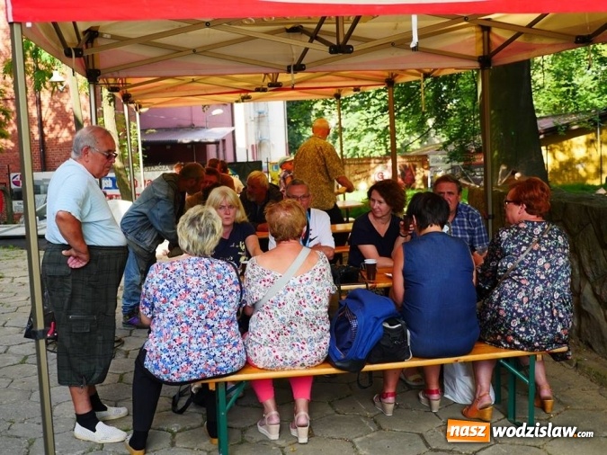 Zdjęcie w galerii na portalu naszwodzislaw.com: Patriotyczne ognisko i zwiedzanie schronu. Obchody 100-lecia Niepodległości w Wodzisławiu Śląskim wiadomości z regionu