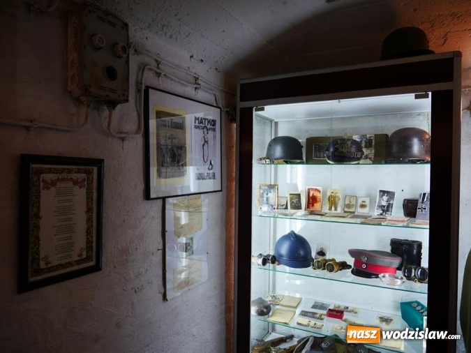 Zdjęcie w galerii na portalu naszwodzislaw.com: Patriotyczne ognisko i zwiedzanie schronu. Obchody 100-lecia Niepodległości w Wodzisławiu Śląskim wiadomości z regionu