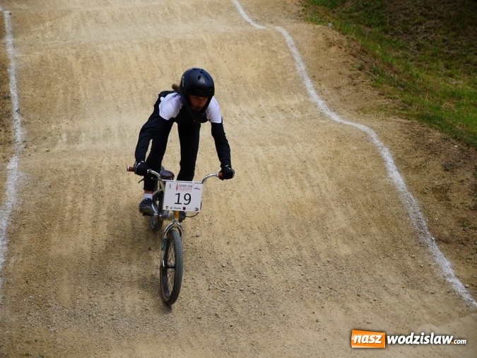 Zdjęcie w galerii na portalu naszwodzislaw.com: Ogólnopolskie zawody BMX Racing na Trzech Wzgórzach  wiadomości z regionu