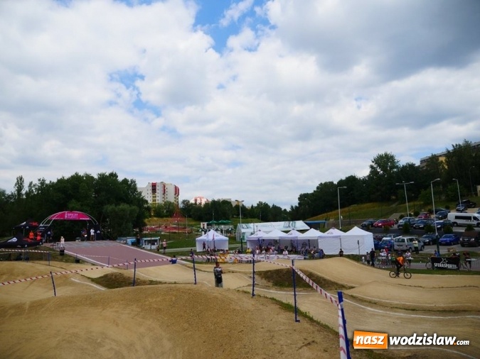 Zdjęcie w galerii na portalu naszwodzislaw.com: Ogólnopolskie zawody BMX Racing na Trzech Wzgórzach  wiadomości z regionu