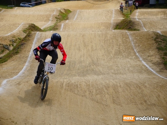 Zdjęcie w galerii na portalu naszwodzislaw.com: Ogólnopolskie zawody BMX Racing na Trzech Wzgórzach  wiadomości z regionu