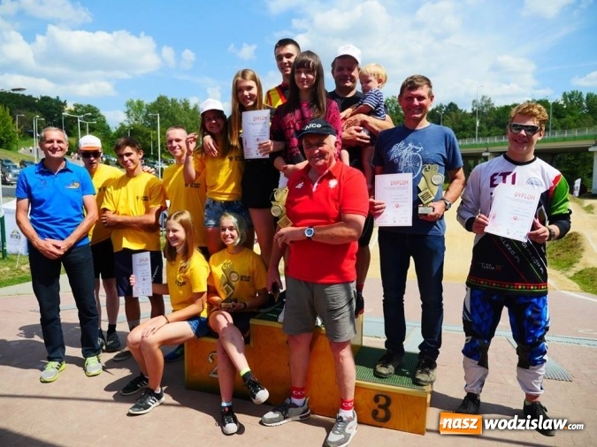 Zdjęcie w galerii na portalu naszwodzislaw.com: Ogólnopolskie zawody BMX Racing na Trzech Wzgórzach  wiadomości z regionu