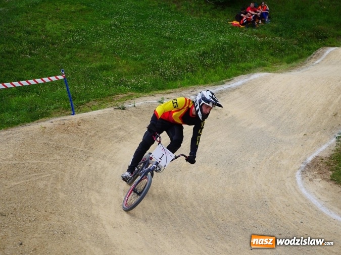 Zdjęcie w galerii na portalu naszwodzislaw.com: Ogólnopolskie zawody BMX Racing na Trzech Wzgórzach  wiadomości z regionu
