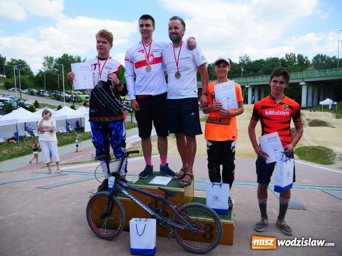 Zdjęcie w galerii na portalu naszwodzislaw.com: Ogólnopolskie zawody BMX Racing na Trzech Wzgórzach  wiadomości z regionu