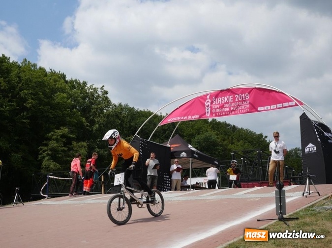 Zdjęcie w galerii na portalu naszwodzislaw.com: Ogólnopolskie zawody BMX Racing na Trzech Wzgórzach  wiadomości z regionu