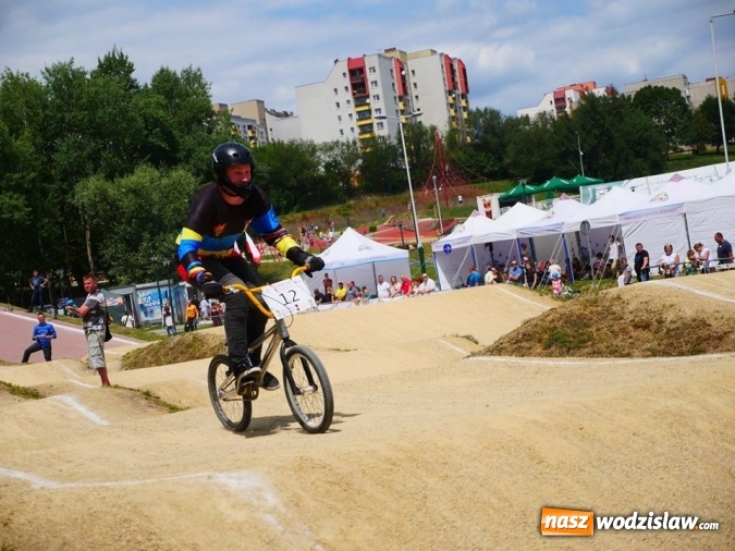 Zdjęcie w galerii na portalu naszwodzislaw.com: Ogólnopolskie zawody BMX Racing na Trzech Wzgórzach  wiadomości z regionu