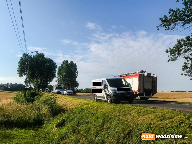 Zdjęcie w galerii na portalu naszwodzislaw.com: Zderzenie alfy romeo i dostawczego iveco DW 933  wiadomości z regionu