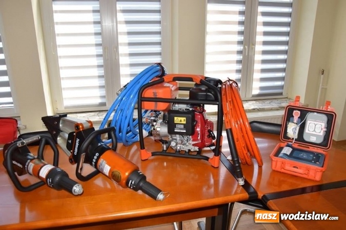 Zdjęcie w galerii na portalu naszwodzislaw.com: Strażacy z Gminy Mszana z nowym sprzętem  wiadomości z regionu