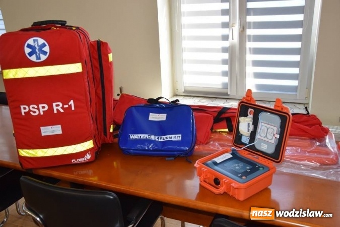 Zdjęcie w galerii na portalu naszwodzislaw.com: Strażacy z Gminy Mszana z nowym sprzętem  wiadomości z regionu