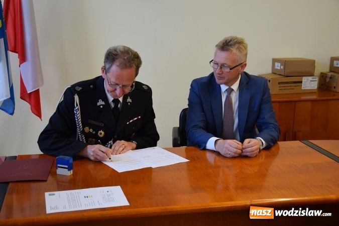 Zdjęcie w galerii na portalu naszwodzislaw.com: Strażacy z Gminy Mszana z nowym sprzętem  wiadomości z regionu