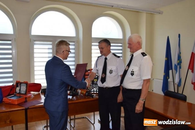 Zdjęcie w galerii na portalu naszwodzislaw.com: Strażacy z Gminy Mszana z nowym sprzętem  wiadomości z regionu