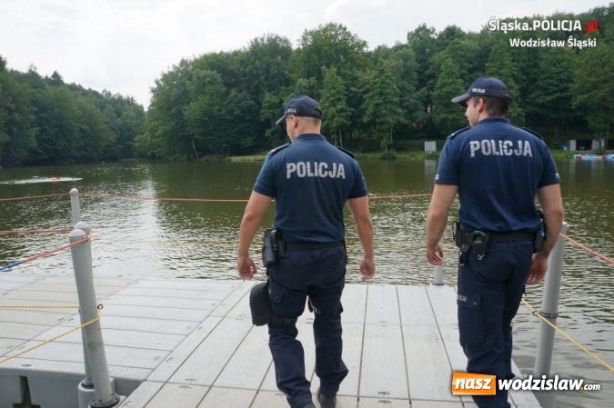 Zdjęcie w galerii na portalu naszwodzislaw.com: Policjanci kontrolują akweny wodne. Tym razem odwiedzili Balaton wiadomości z regionu