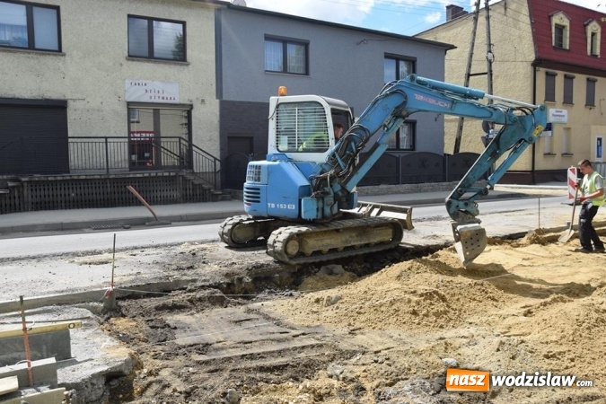 Zdjęcie w galerii na portalu naszwodzislaw.com: Remont ulicy Plebiscytowej w Rydułtowach potrwa dłużej niż planowano  wiadomości z regionu