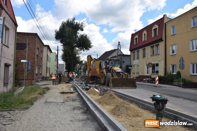 Zdjęcie w galerii na portalu naszwodzislaw.com: Remont ulicy Plebiscytowej w Rydułtowach potrwa dłużej niż planowano  wiadomości z regionu