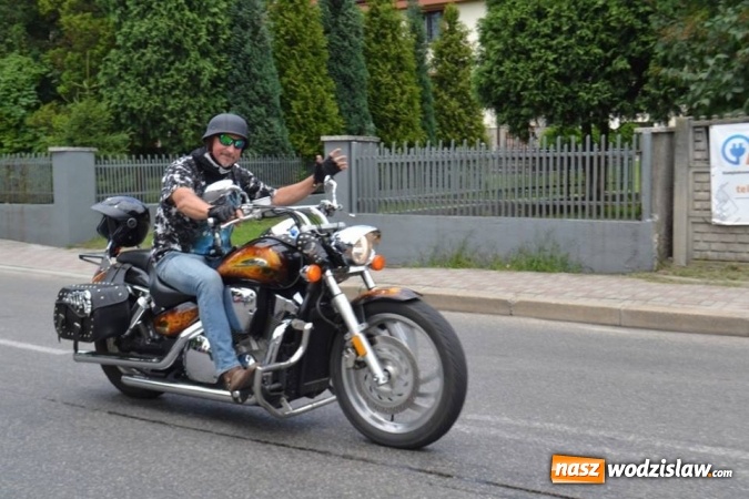 Zdjęcie w galerii na portalu naszwodzislaw.com: Dni Godowa za nami. Gwiazdą imprezy był zespół Bracia  wiadomości z regionu