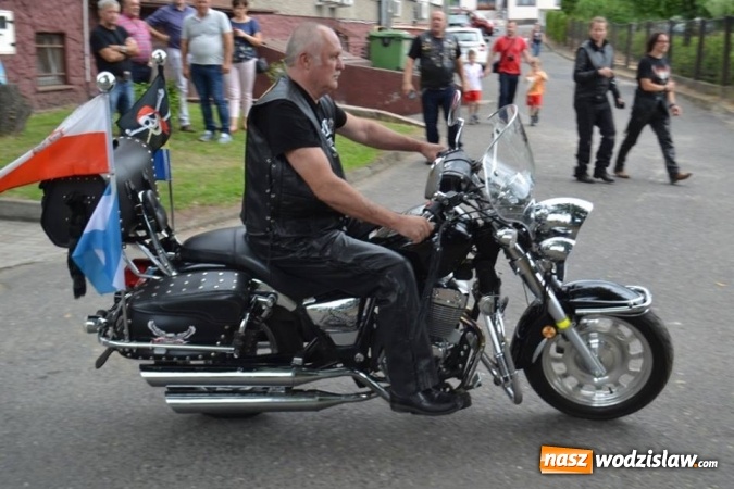 Zdjęcie w galerii na portalu naszwodzislaw.com: Dni Godowa za nami. Gwiazdą imprezy był zespół Bracia  wiadomości z regionu