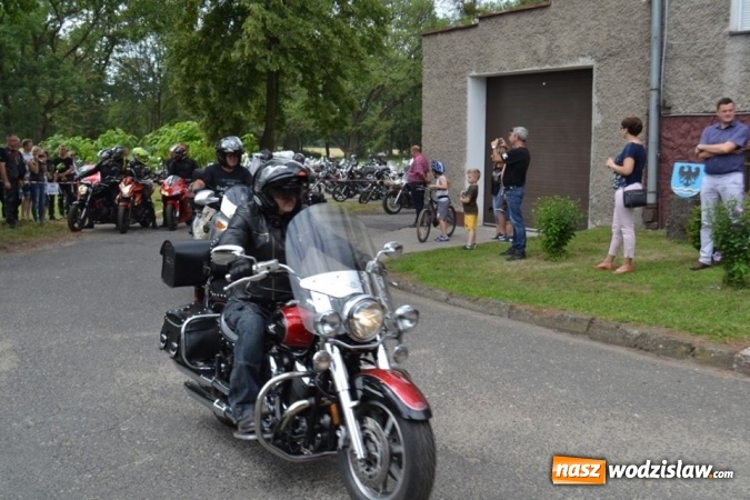 Zdjęcie w galerii na portalu naszwodzislaw.com: Dni Godowa za nami. Gwiazdą imprezy był zespół Bracia  wiadomości z regionu