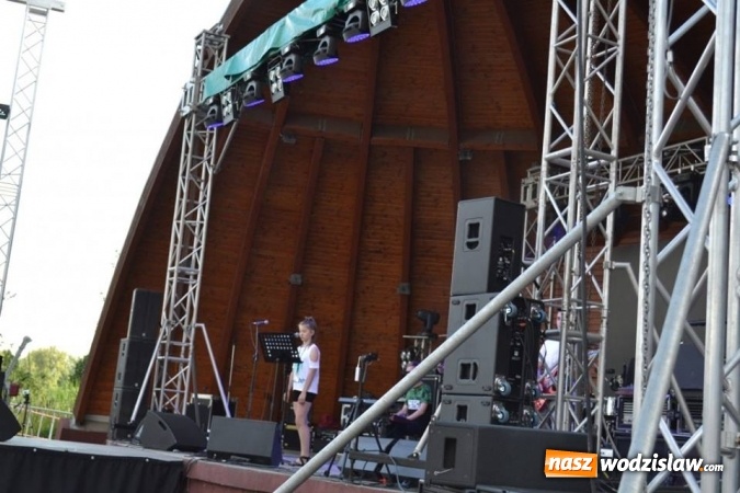 Zdjęcie w galerii na portalu naszwodzislaw.com: Dni Godowa za nami. Gwiazdą imprezy był zespół Bracia  wiadomości z regionu