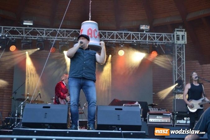 Zdjęcie w galerii na portalu naszwodzislaw.com: Dni Godowa za nami. Gwiazdą imprezy był zespół Bracia  wiadomości z regionu