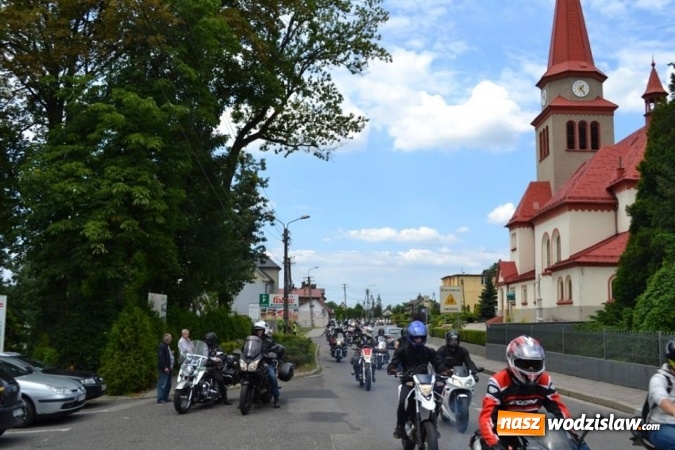 Zdjęcie w galerii na portalu naszwodzislaw.com: Dni Godowa za nami. Gwiazdą imprezy był zespół Bracia  wiadomości z regionu