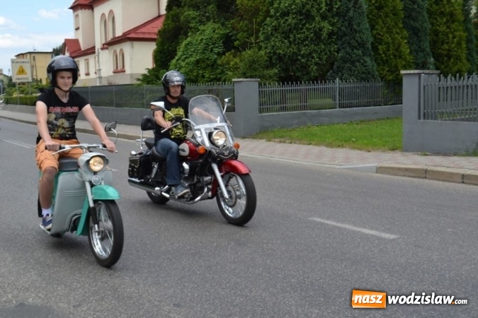 Zdjęcie w galerii na portalu naszwodzislaw.com: Dni Godowa za nami. Gwiazdą imprezy był zespół Bracia  wiadomości z regionu