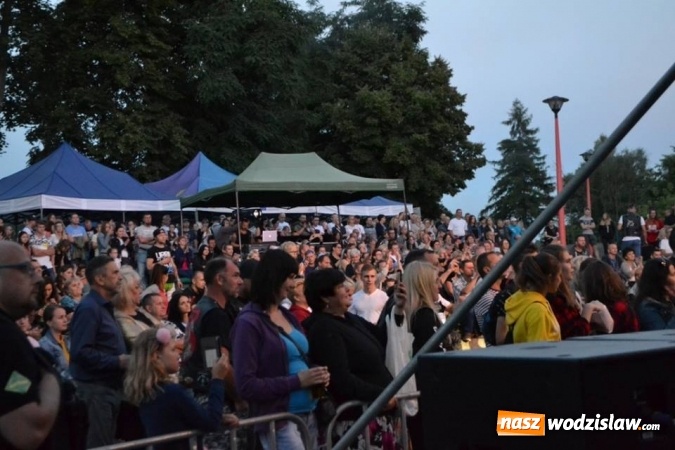 Zdjęcie w galerii na portalu naszwodzislaw.com: Dni Godowa za nami. Gwiazdą imprezy był zespół Bracia  wiadomości z regionu